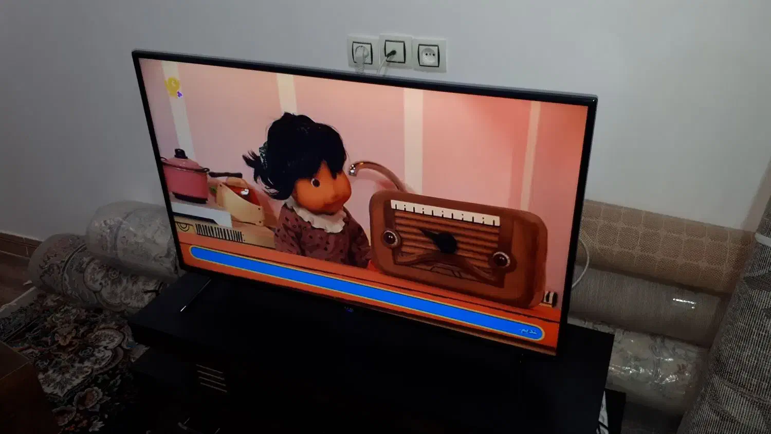 تلوزیون سام ۴۳ اینچ|تلویزیون و پروژکتور|صحنه, |دیوار