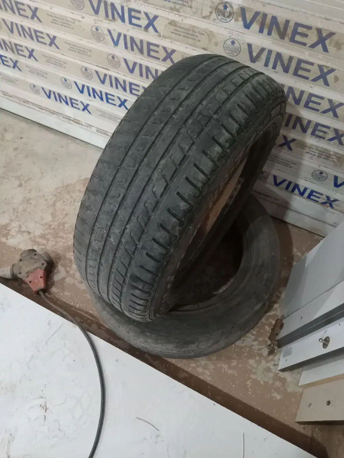 لاستیک ۲۰۵ سایز ۱۵ کویر|قطعات یدکی و لوازم جانبی|آستارا, |دیوار