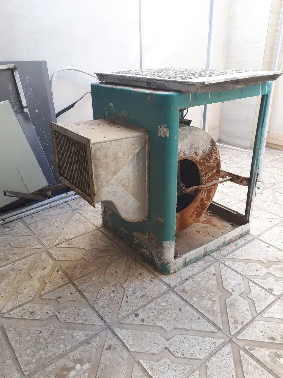 کولر آبی 5000 همراه با پایه بلند فلزی|کولر آبی|بجنورد, |دیوار