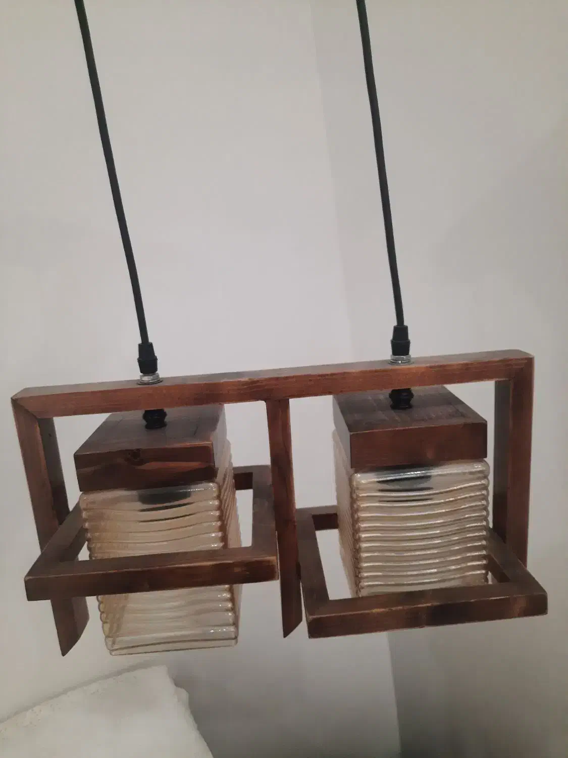 لوستر چوبی دو شعله|لوستر و چراغ آویز|تهران, سبلان (لشگر)|دیوار