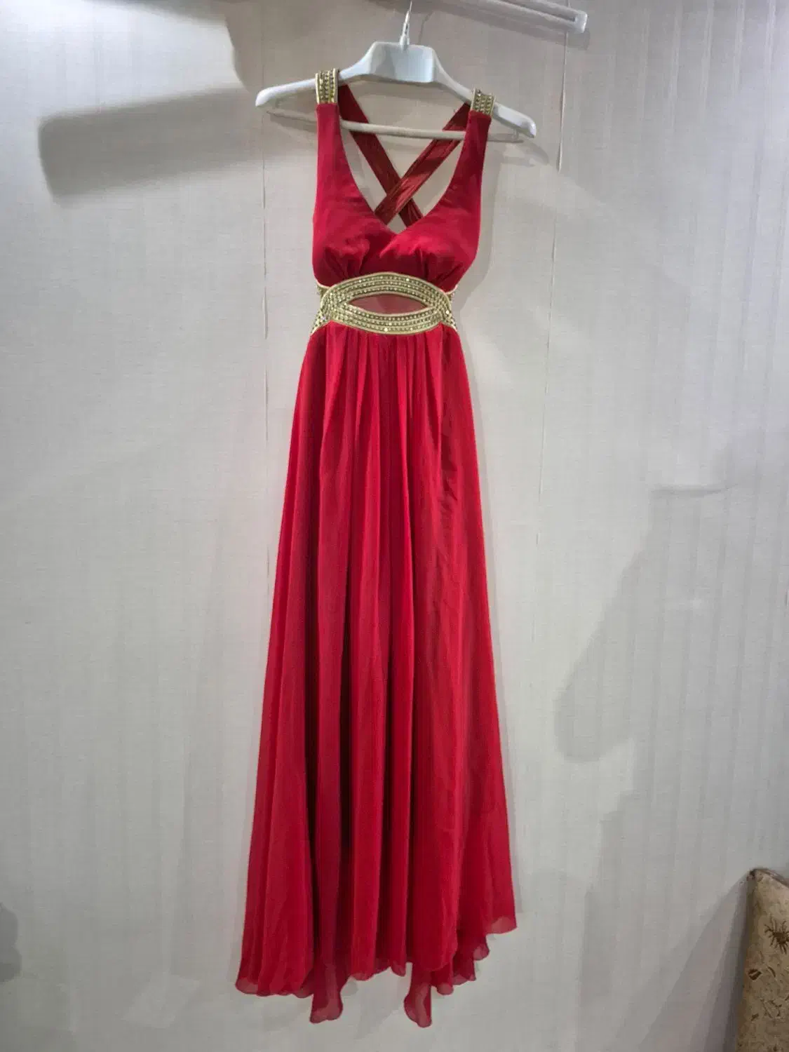 لباس مجلسی مناسب یلدا|لباس|مشهد, هفت تیر (نه دره)|دیوار