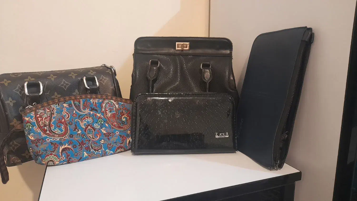 کیف زنانه|کیف، کفش، کمربند|دورود, |دیوار