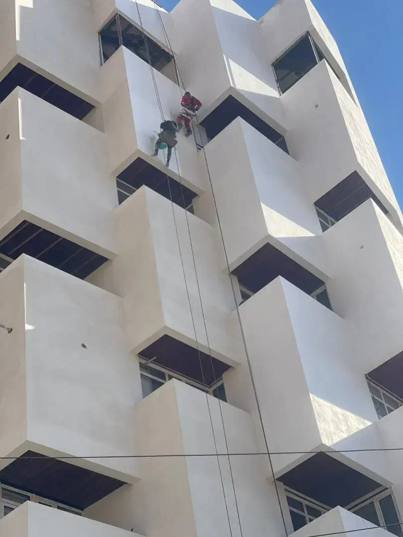 کاردر ارتفاع طناب راپل عایق نانو شستشو نما پیچ|خدمات پیشه و مهارت|تهران, پردیسان|دیوار