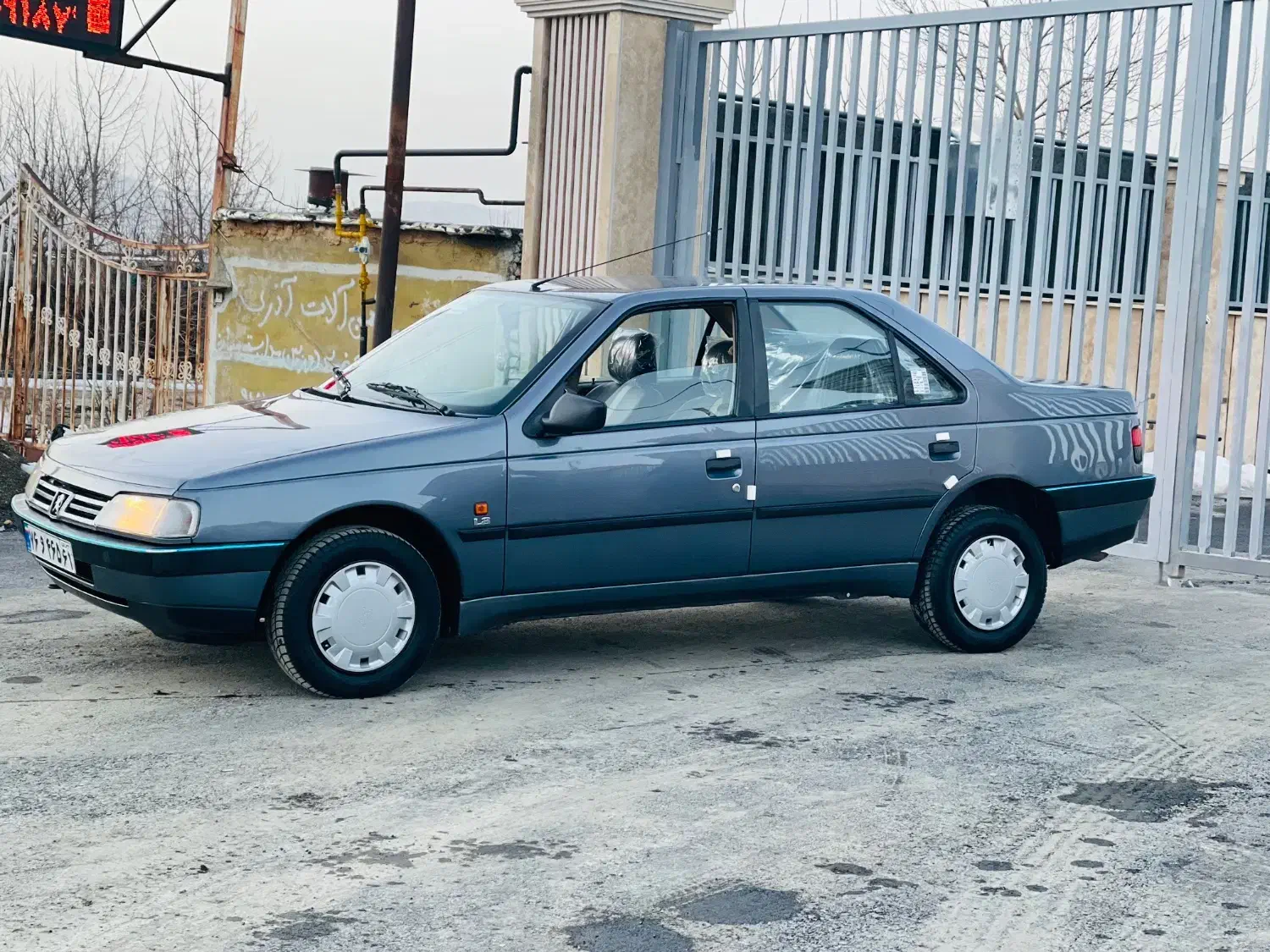 پژو ۹۷ نمونه|خودرو سواری و وانت|مریوان, |دیوار