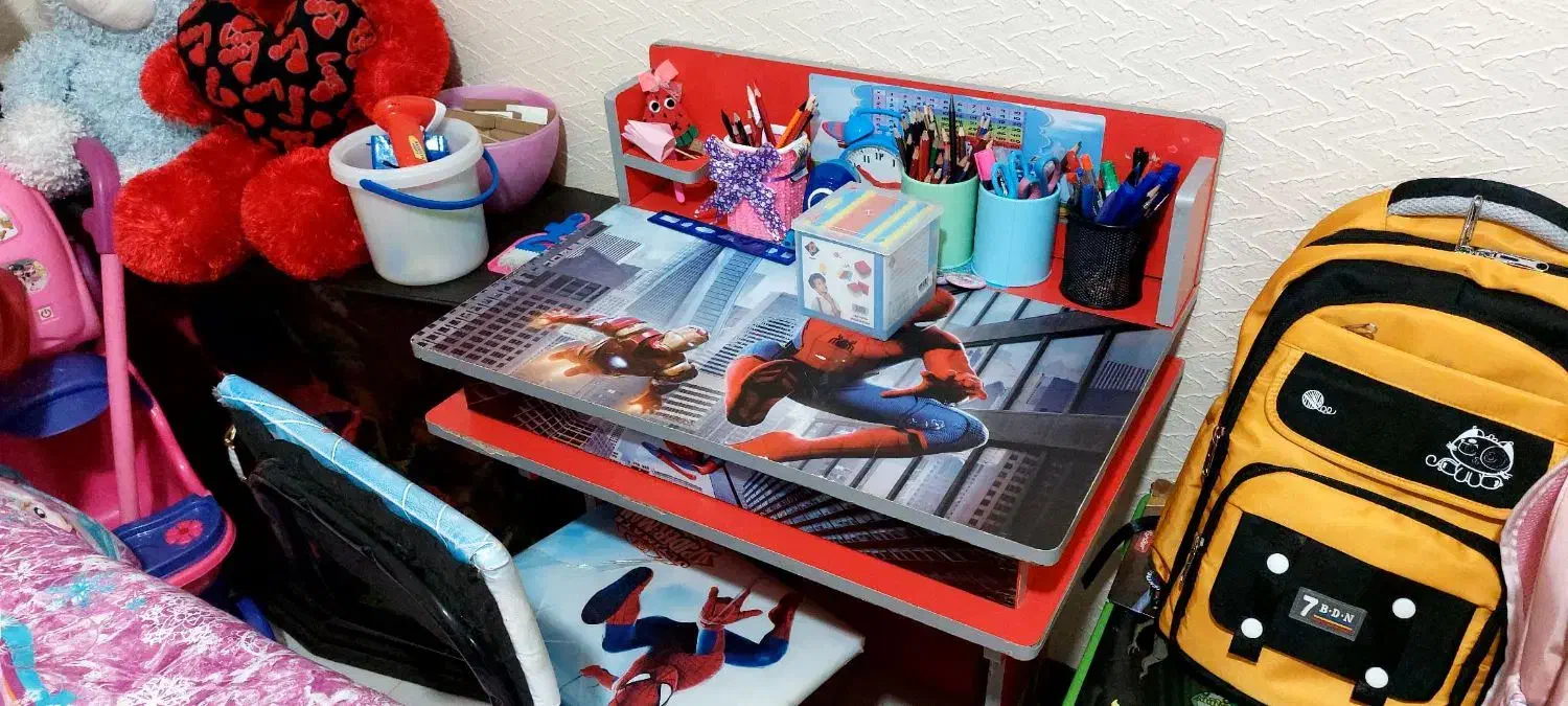 دوعدد میز تحریر|میز تحریر و کامپیوتر|شاهینشهر, شهرک گلدیس|دیوار