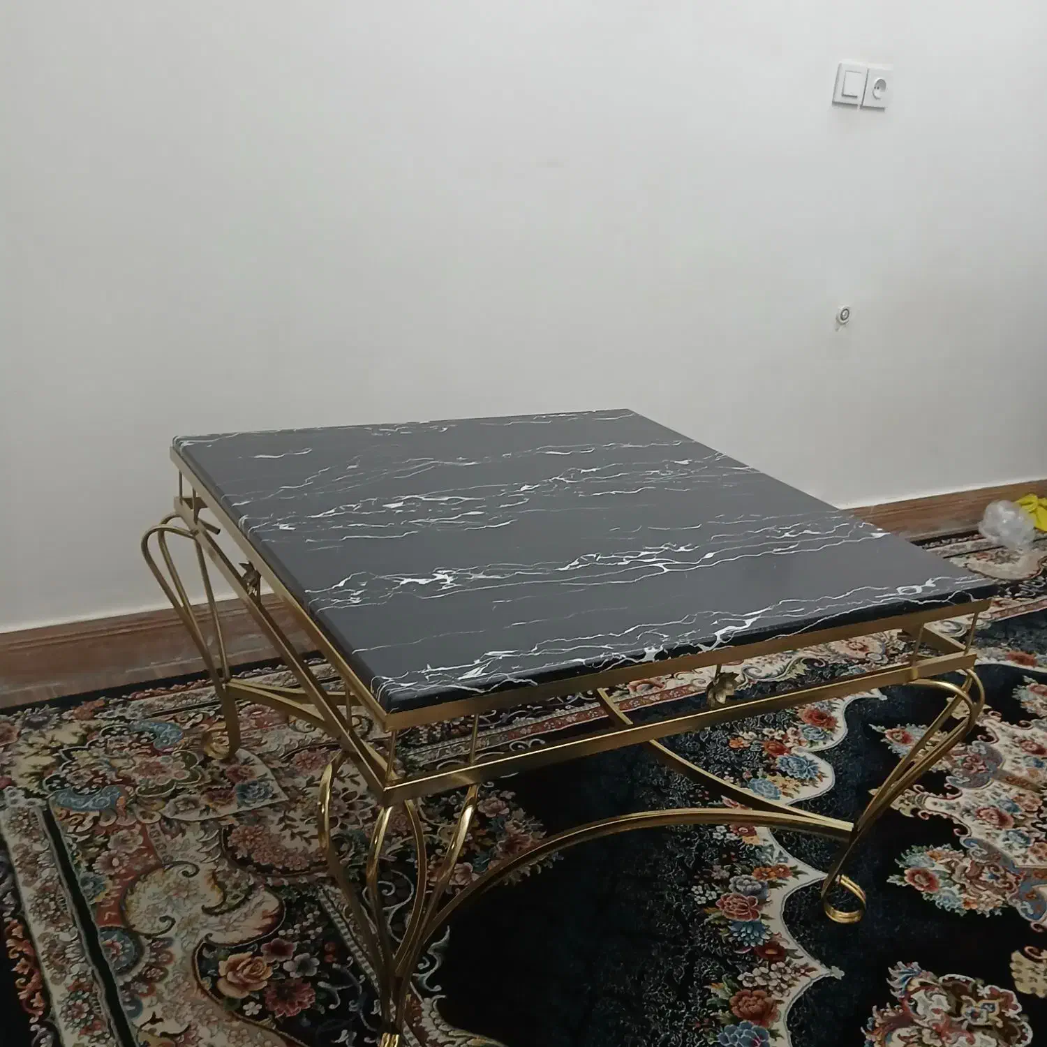 میز جلومبلی و عسلی|مبلمان خانگی و میز عسلی|نسیم‌شهر, |دیوار