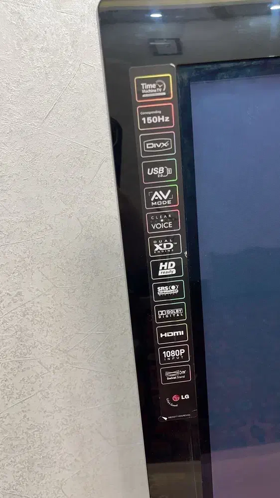 تلویزیون ال جی قدیمی|تلویزیون و پروژکتور|ملایر, |دیوار