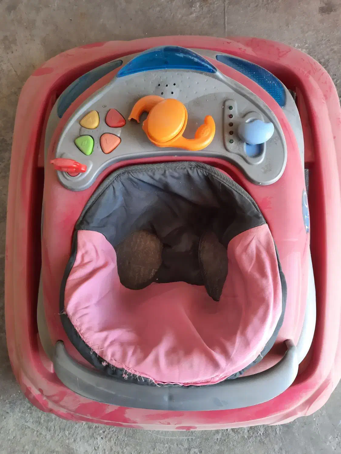 چرخ رورویک کودک|اسباب‌‌بازی|گله دار, |دیوار