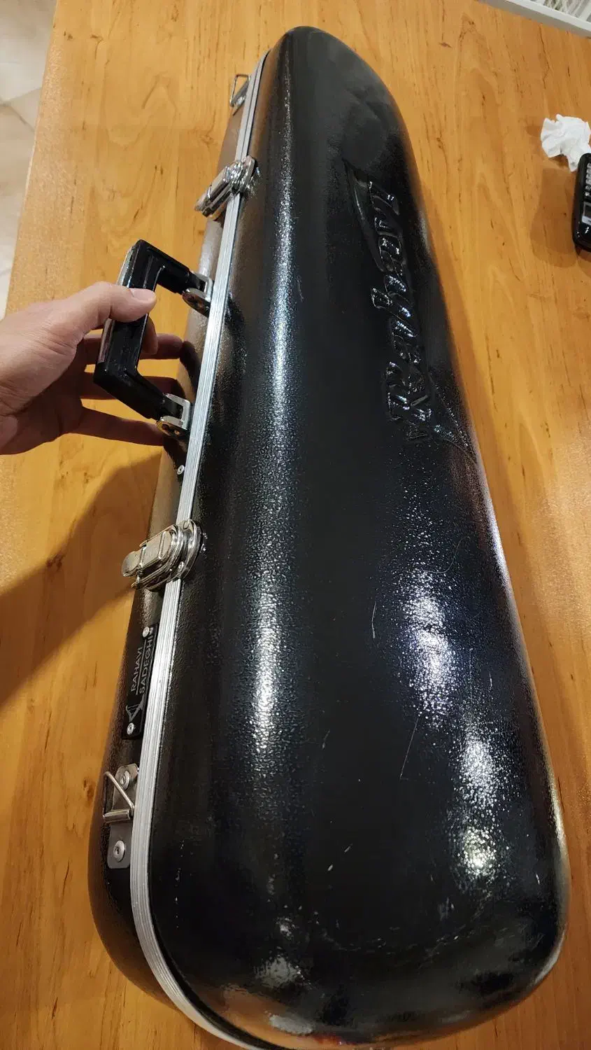 کیس کمانچه (رهاوی)|سازهای سنتی|تهران, فلسطین (میدان انقلاب)|دیوار