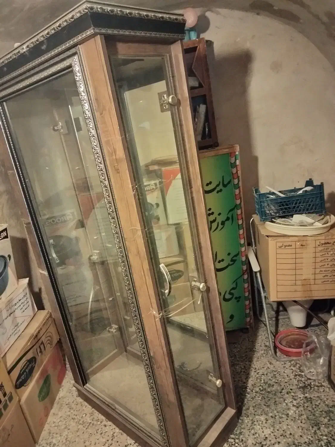 ویترین در حد نو|بوفه، ویترین، کنسول|داران, |دیوار