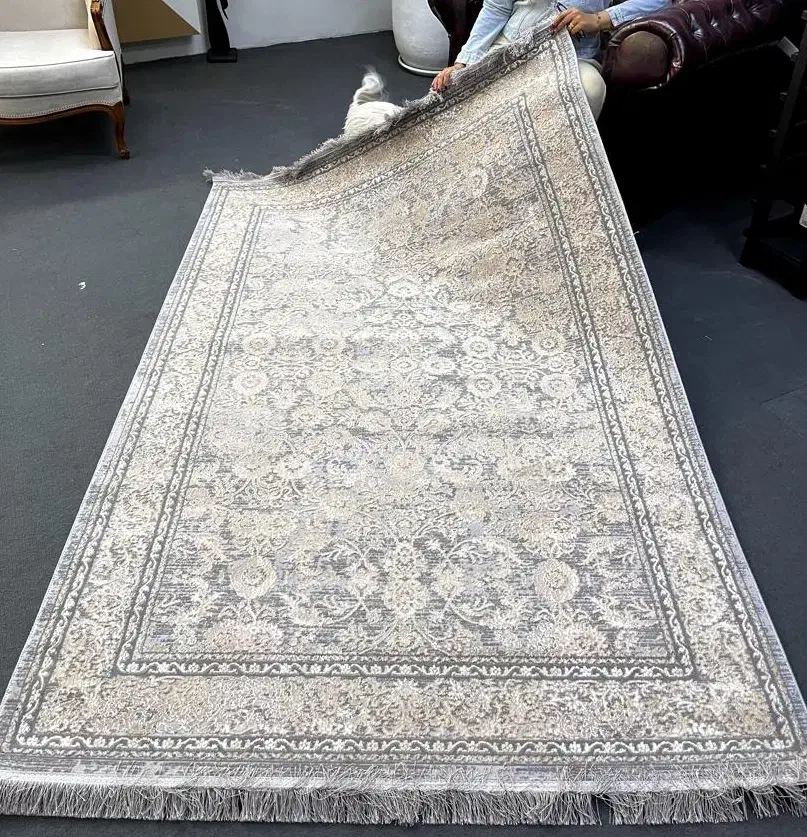 فرش افشان گلبرجسته طوسی کرم|فرش|تهران, شکوفه (عبدل آباد)|دیوار