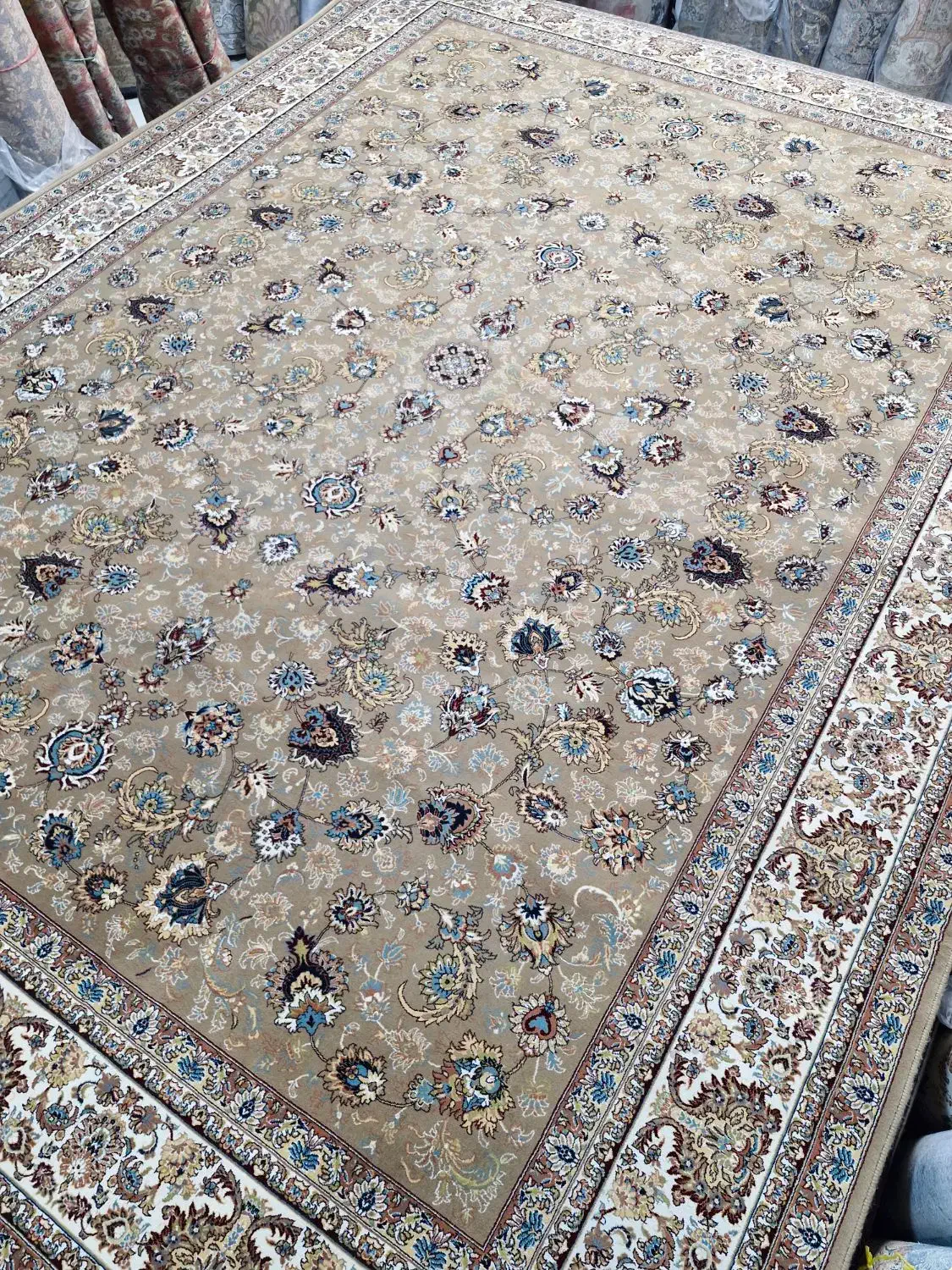 جفت ۱۲متری افشان ۷۰۰شانه تراکم ۲۵۵۰ درحد|فرش|مشهد, حجت|دیوار