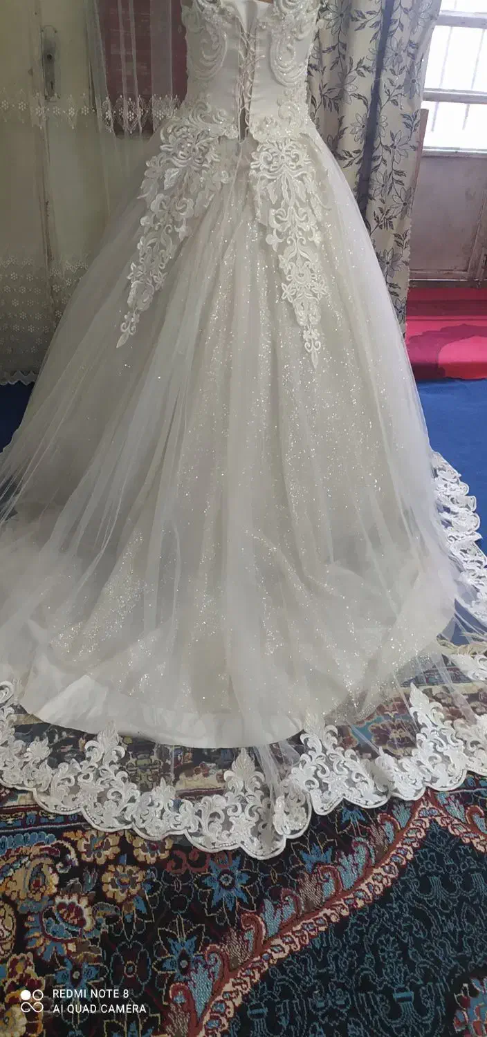 لباس عروس|لباس|مشهد, موعود|دیوار