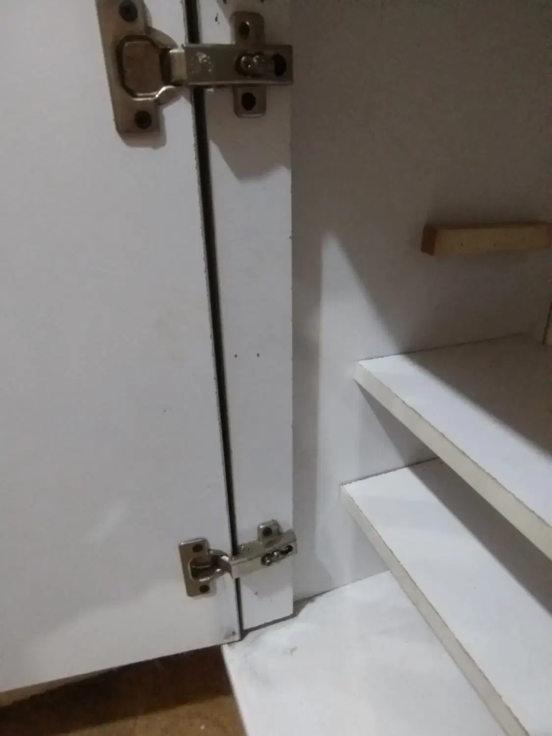 کنسول و آیینه ب عنوان میزاریشم استفادع میشع|بوفه، ویترین، کنسول|اهواز, کوی صنایع|دیوار