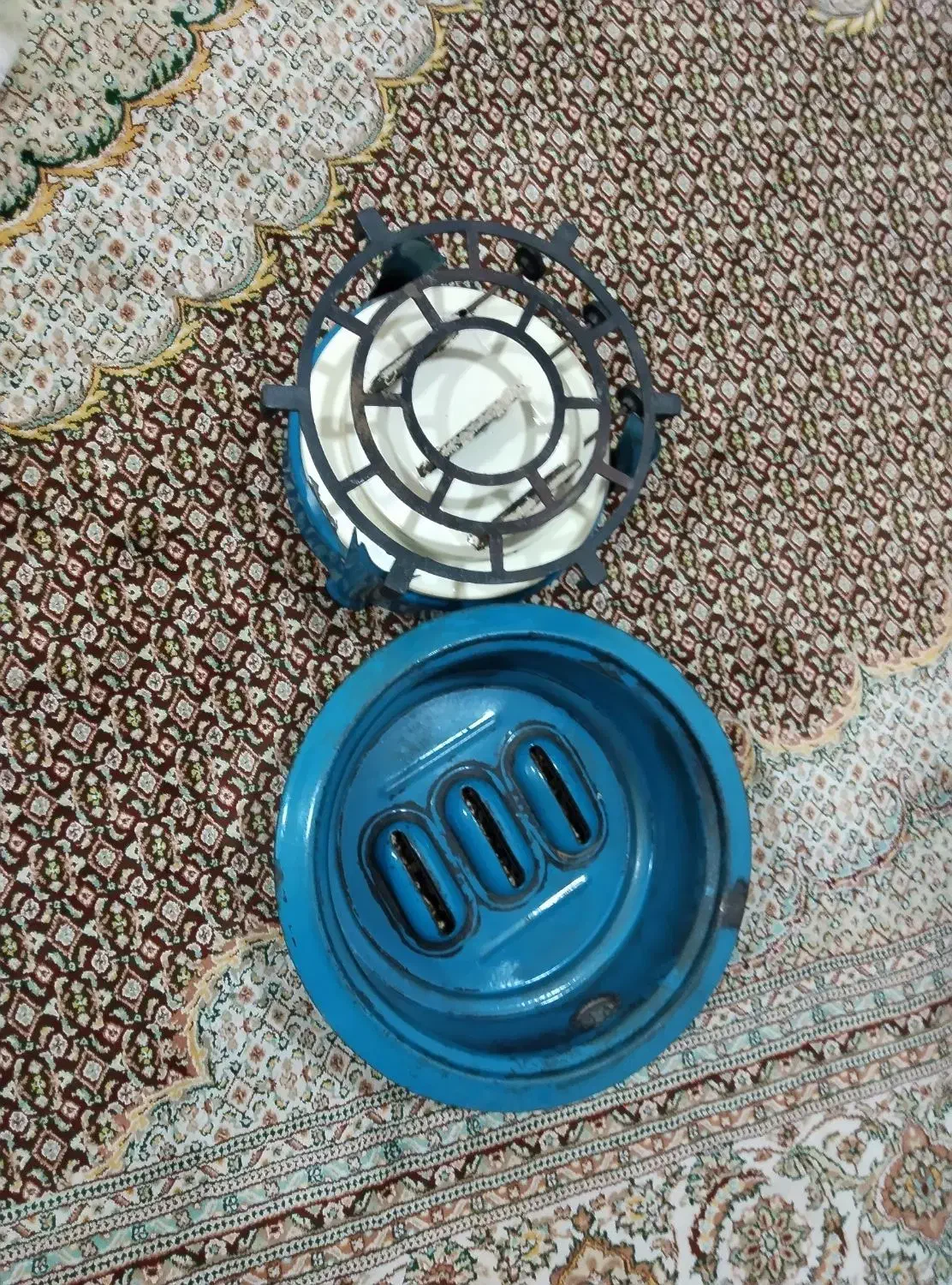 چراغ|کلکسیون اشیاء عتیقه|قم, باجک دو|دیوار