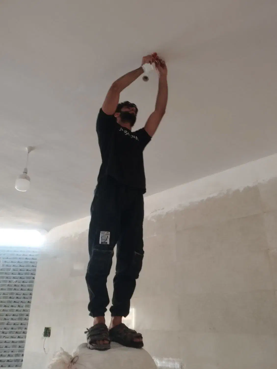 لوله کشی و برق کشی ساختمان وتخریب کاری|خدمات پیشه و مهارت|زابل, |دیوار