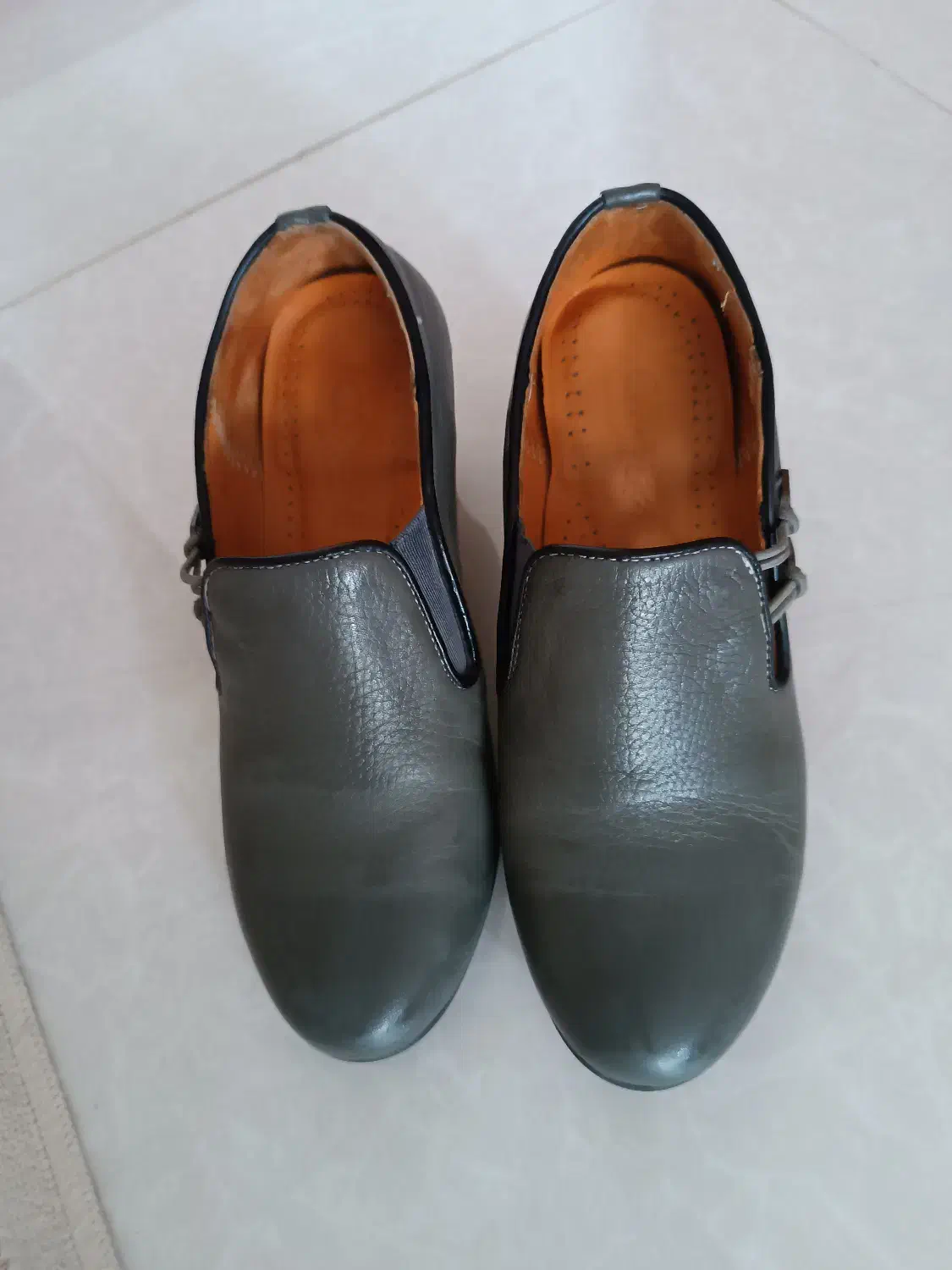 کفش|کیف، کفش، کمربند|مشهد, دانشجو|دیوار