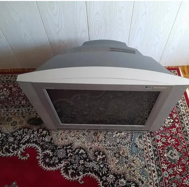 تلویزیون|تلویزیون و پروژکتور|رشت, پاره بیجار|دیوار