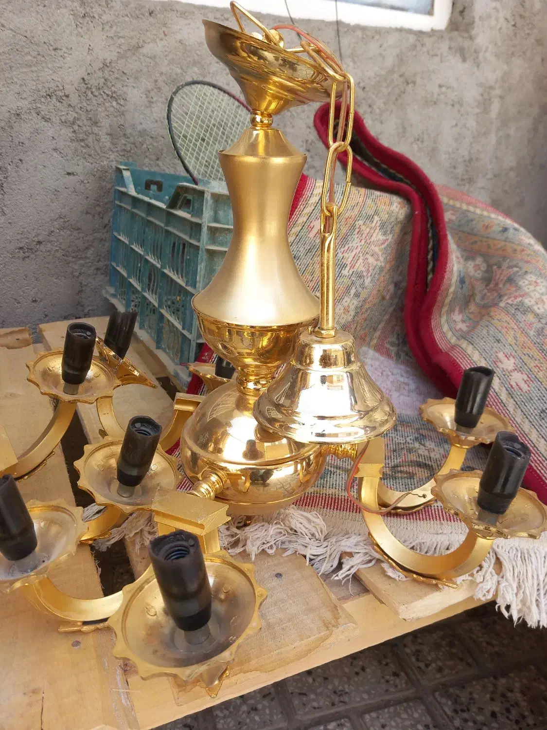 لوستر 6 شاخ|لوستر و چراغ آویز|نیشابور, سرآب کوشک|دیوار