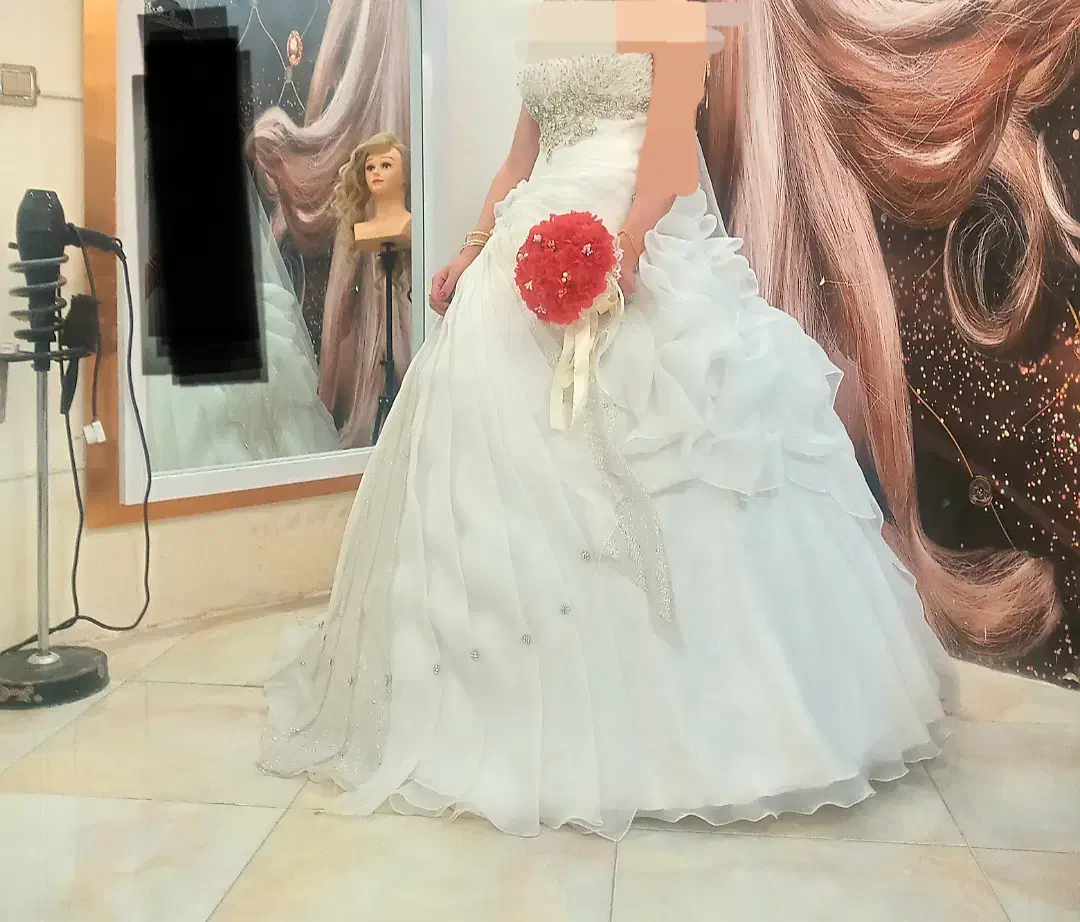 لباس عروس|لباس|پیشوا, |دیوار