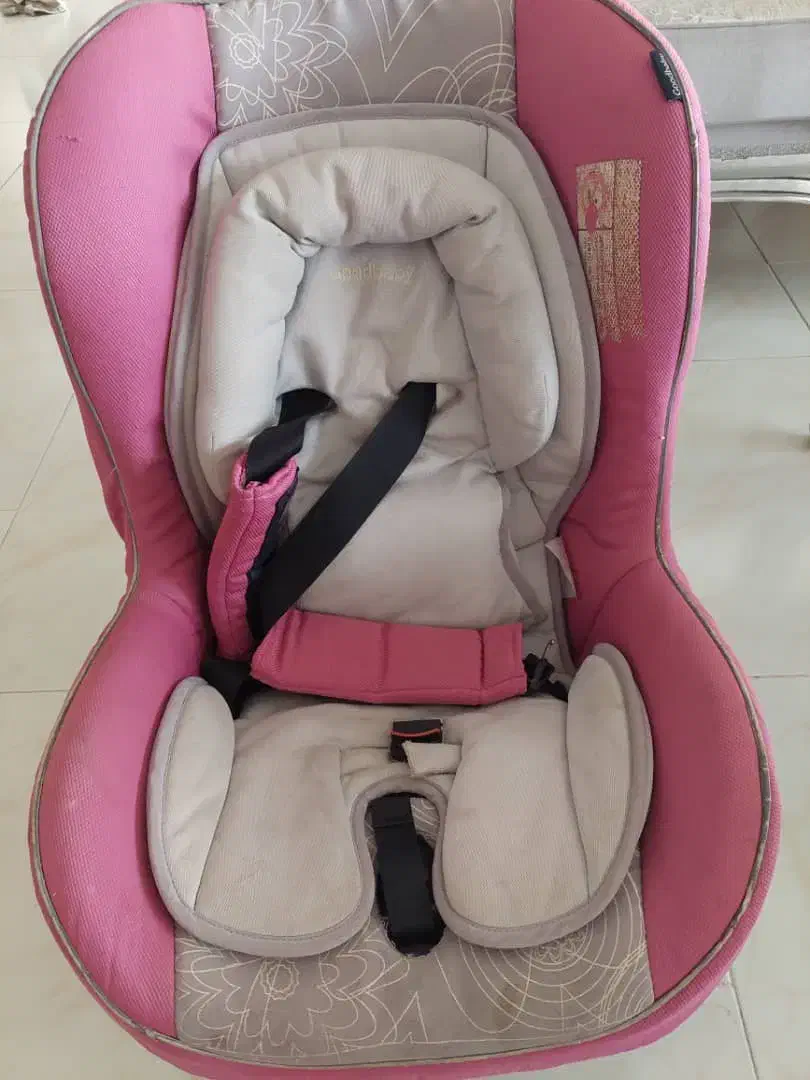 صندلی ماشین کودک برند خارجی|تخت و صندلی بچه|بابلسر, |دیوار