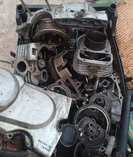 انجین|قطعات یدکی و لوازم جانبی|قم, شهدا|دیوار