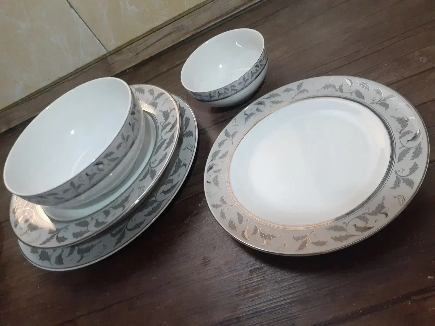 یک دست چینی درجه ۱ زرین|ظروف سرو و پذیرایی|محمدشهر, محمدشهر|دیوار