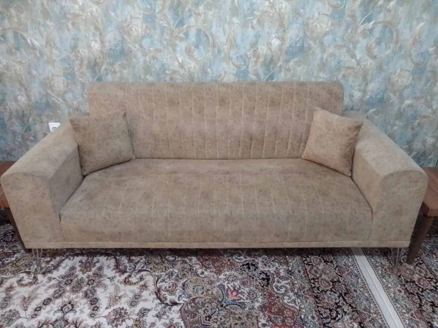 مبل راحتی ده نفره با میز|مبلمان خانگی و میز عسلی|مشهد, کوی المهدی|دیوار