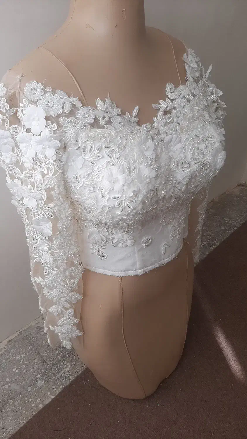 فروش تعدادی بالاتنه لباس عروس ساده و گیپور دوزی|لباس|تهران, تهرانپارس جنوبی|دیوار