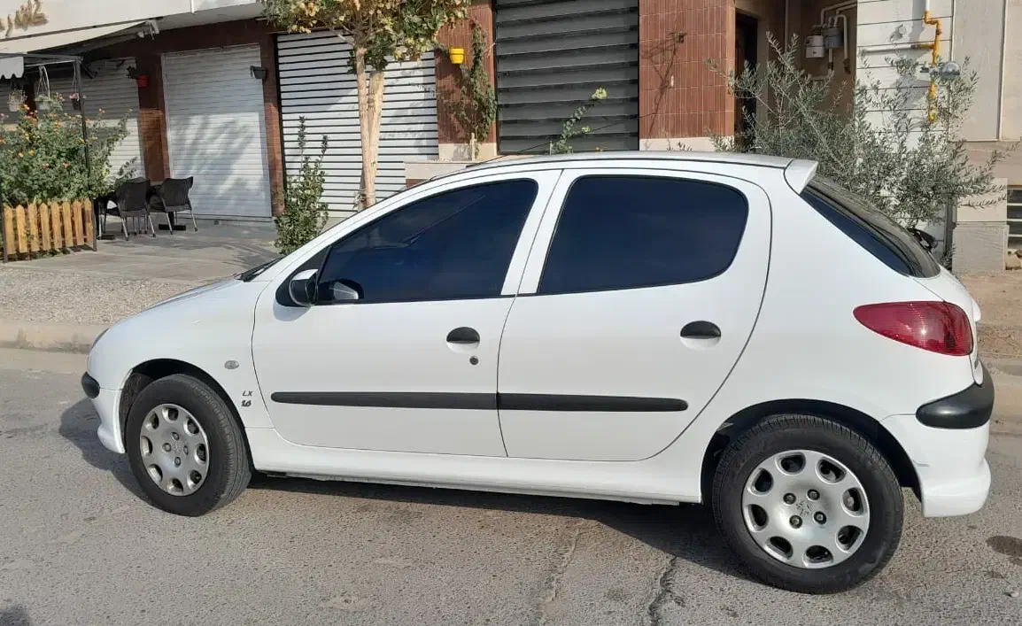 ۲۰۶ تیپ ۵ مدل۹۷ موتور تیو۵|خودرو سواری و وانت|یزد, |دیوار