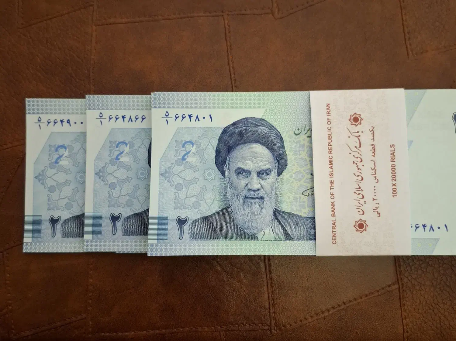 بسته دویی کلکسیونی زمینه فوق‌العاده کمیاب|کلکسیون سکه، تمبر، اسکناس|شیراز, فرهنگ شهر|دیوار