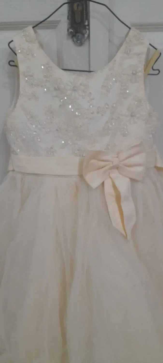 لباس عروس واسه پنج سال تا هشت نه ساله|لباس|بروجرد, |دیوار