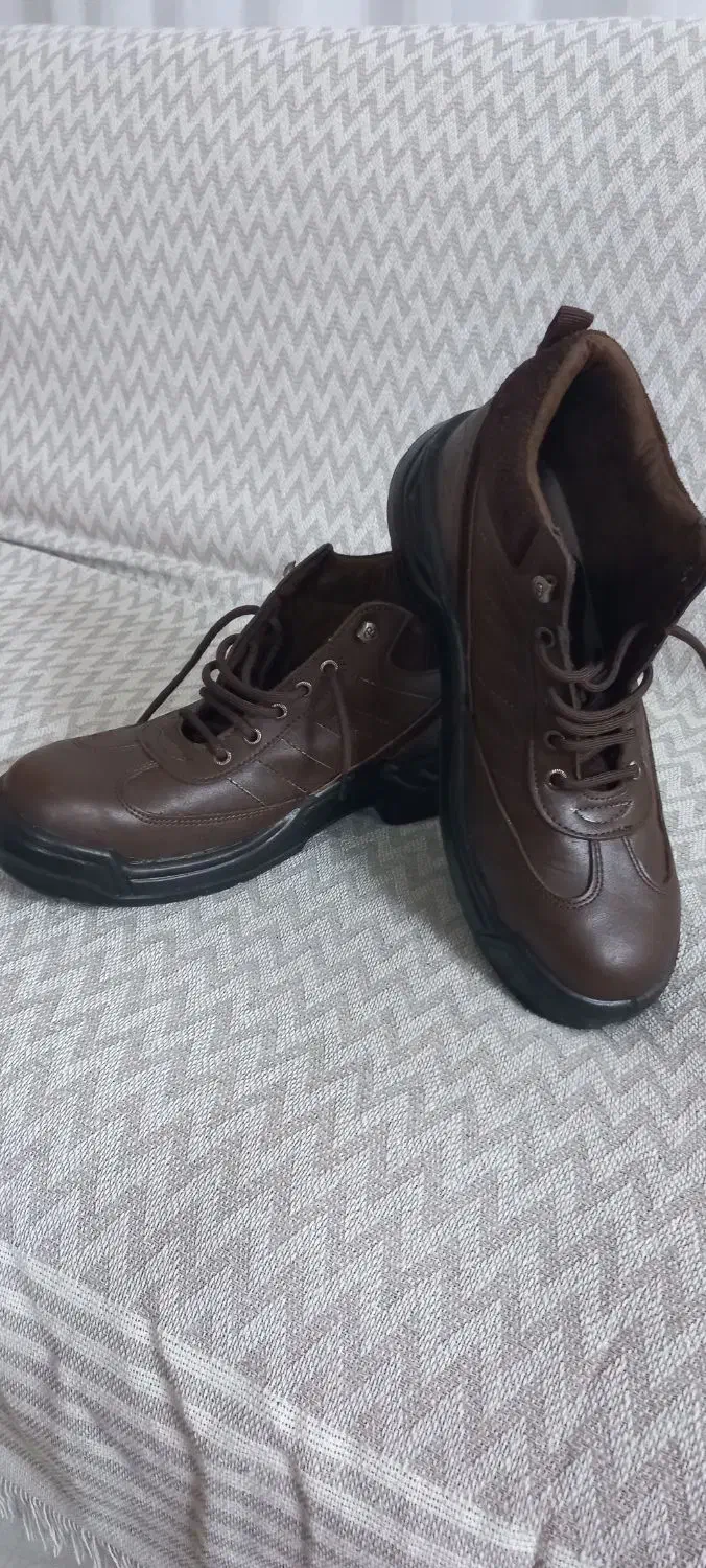 کفش کار|کیف، کفش، کمربند|لنگرود, |دیوار