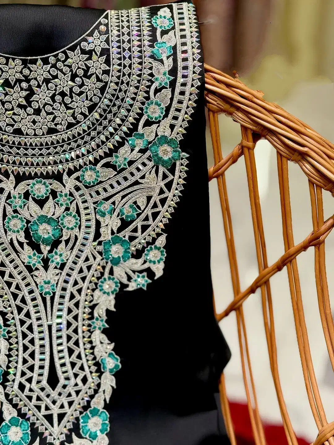 لباس ظریف عربی|لباس|مهران (هرمزگان), |دیوار