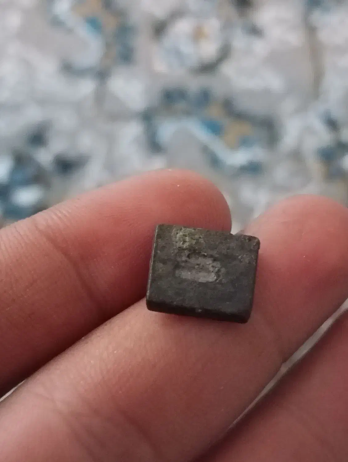 نشان فوق کهنه|کلکسیون اشیاء عتیقه|هشتگرد, ینگی امام|دیوار