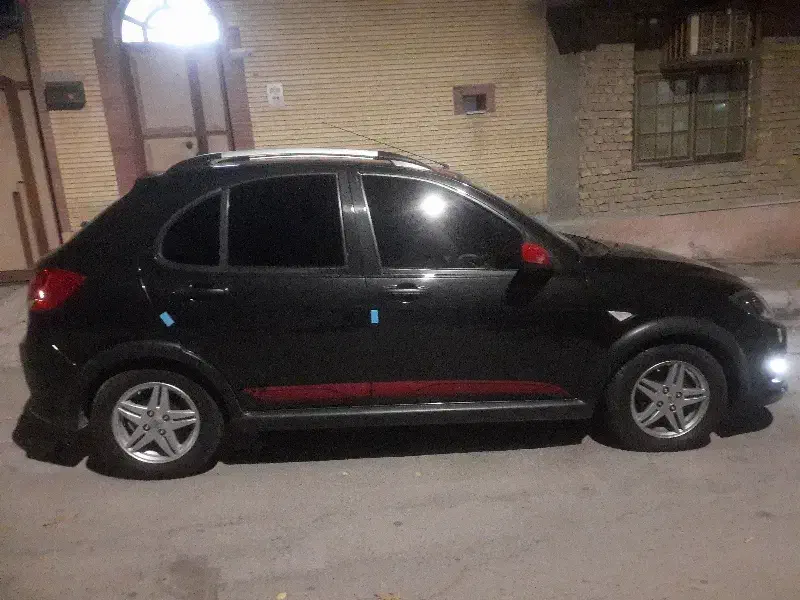 کوئیک مشکی قرمز|خودرو سواری و وانت|بندرعباس, |دیوار