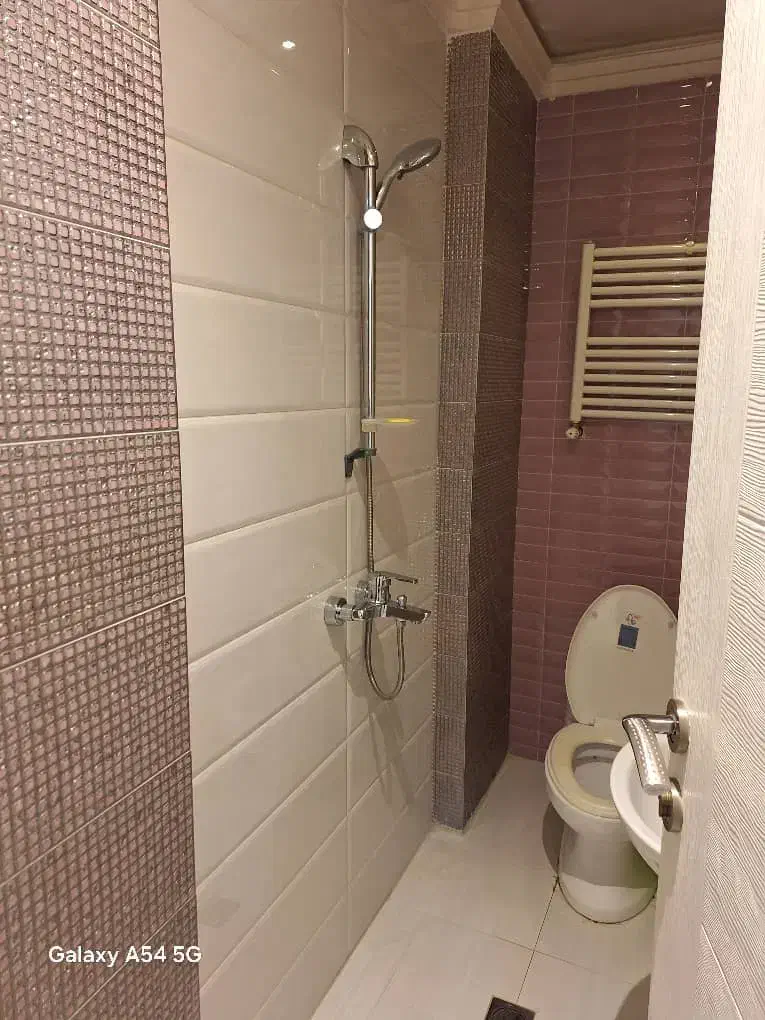 شرق مرزداران/۱۲۰متر/حیاط اختصاصی/مسکونی