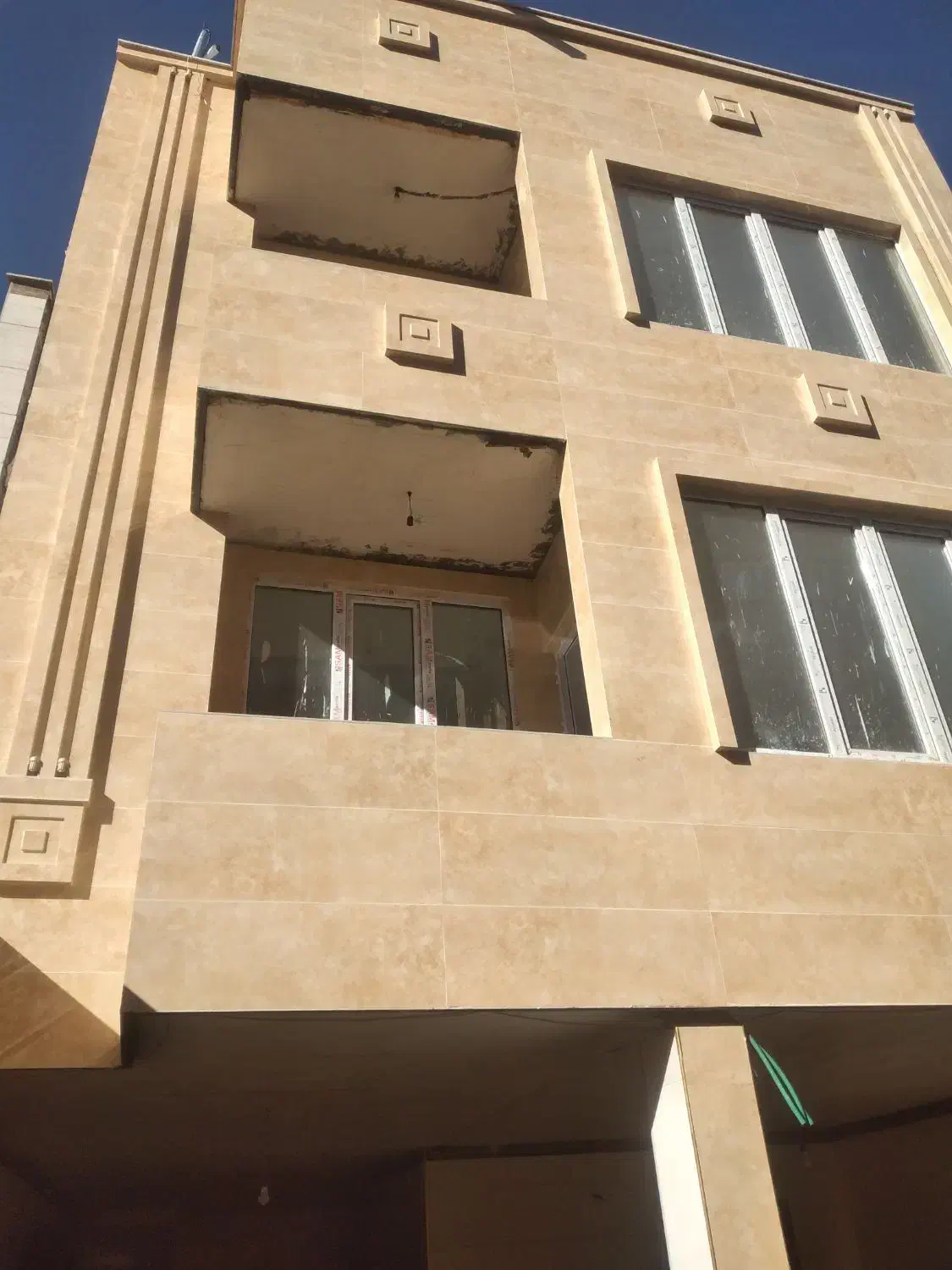 کاشی کاری و نما و تخریب و بازسازی|خدمات پیشه و مهارت|تبریز, |دیوار