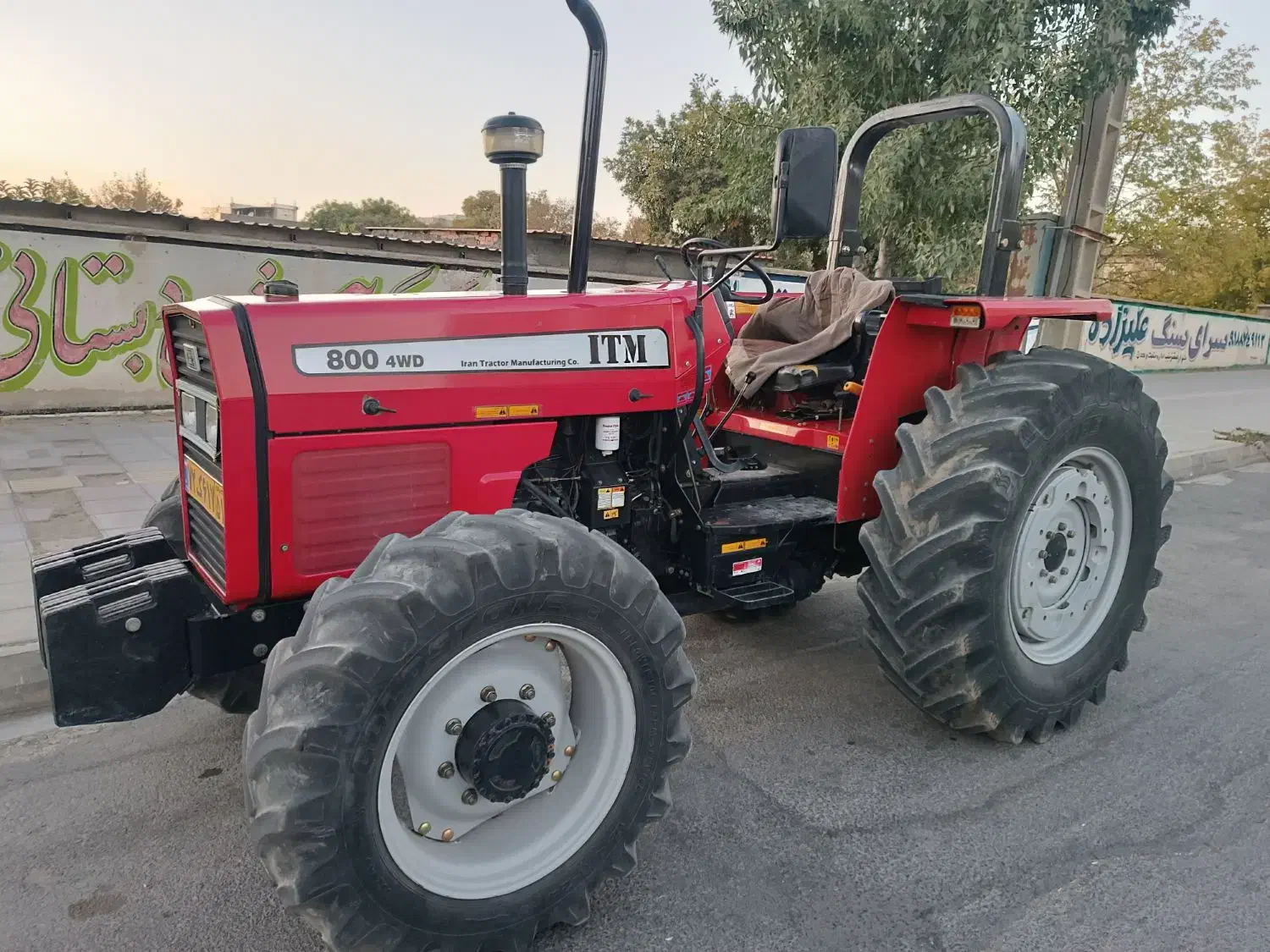 تراکتور 800|خودرو سنگین|بانه, |دیوار