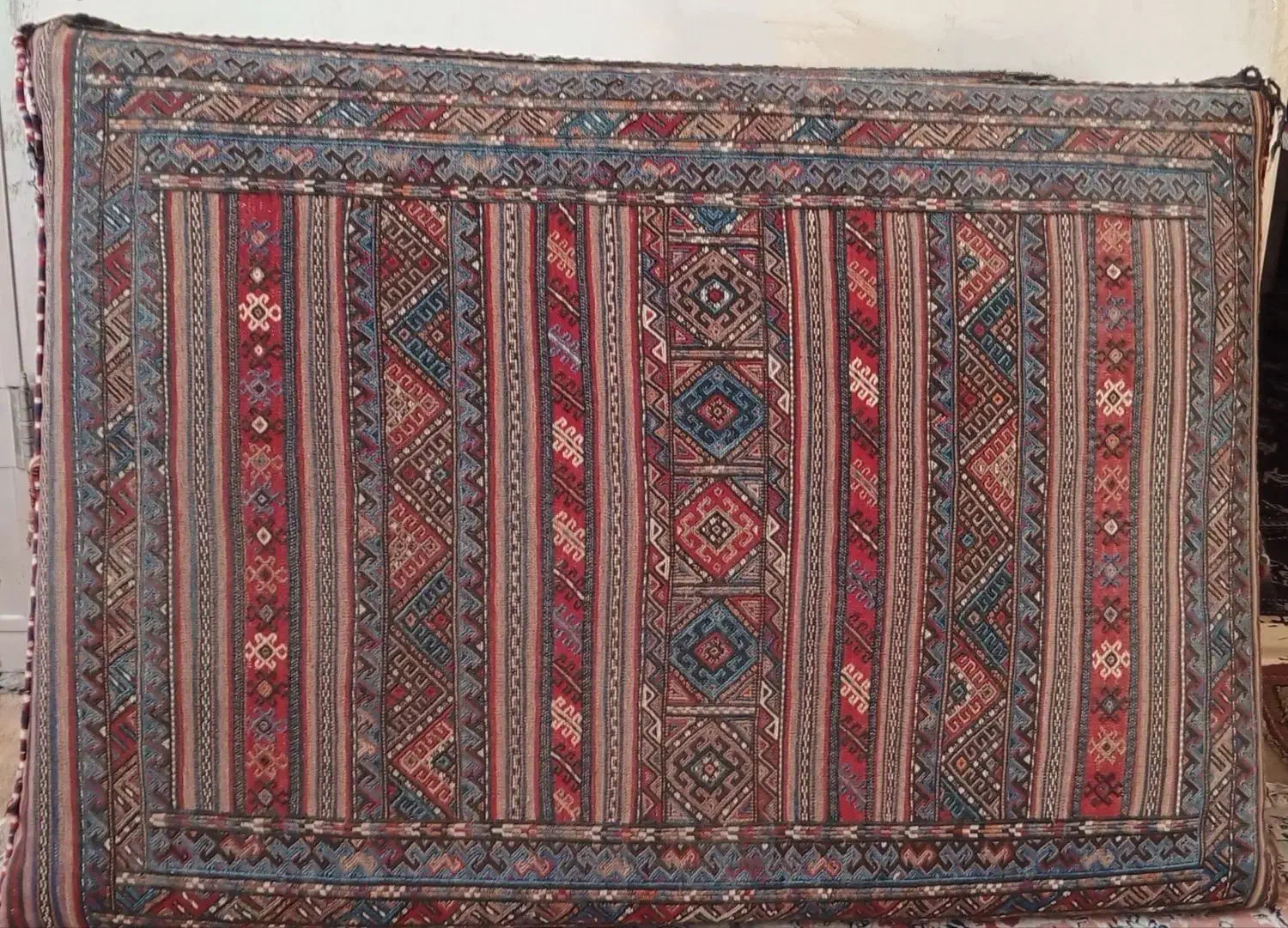 پشتی|پشتی|بجنورد, |دیوار