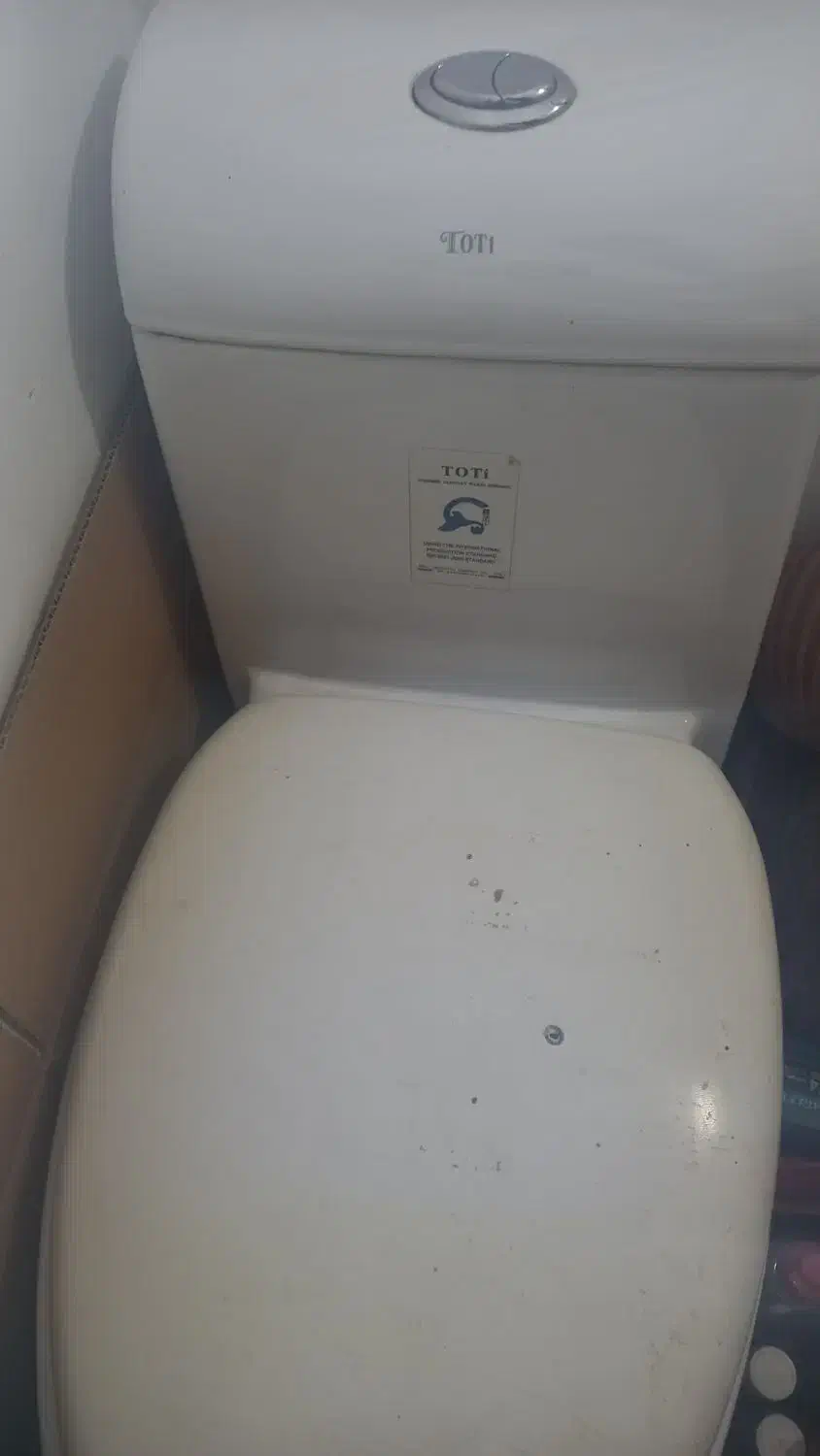 توالت فرنگی توتی (toti) اصل ایتالیا|لوازم سرویس بهداشتی|همدان, |دیوار