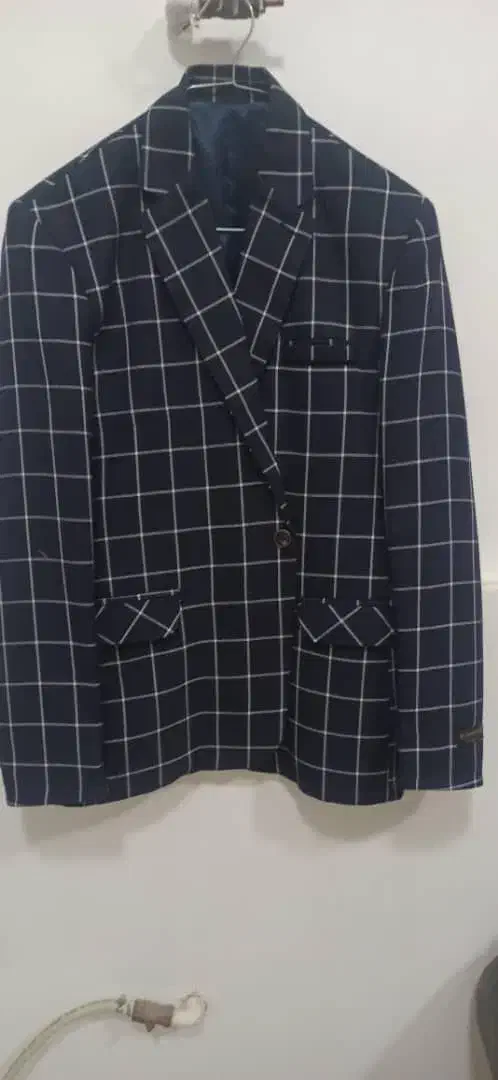 کت نو  یک و پونصد|لباس|یاسوج, |دیوار