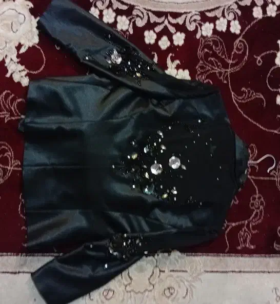 کت دامن|لباس|گلبهار, شهر جدید گلبهار|دیوار