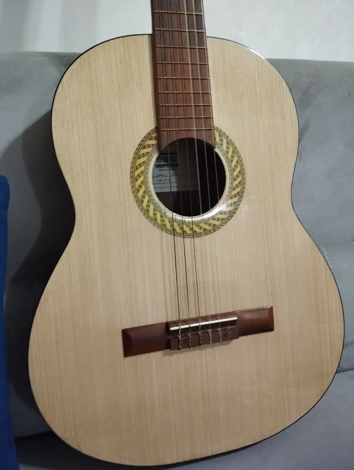 گیتار بنبرگ|گیتار، بیس، امپلیفایر|رشت, کوی فکوری|دیوار