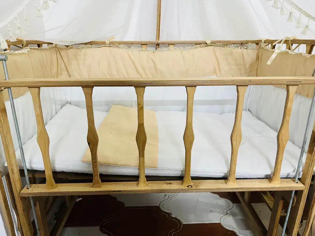 تخت و ننو کودک|تخت و سرویس خواب|لاهیجان, کوی آزادگان|دیوار