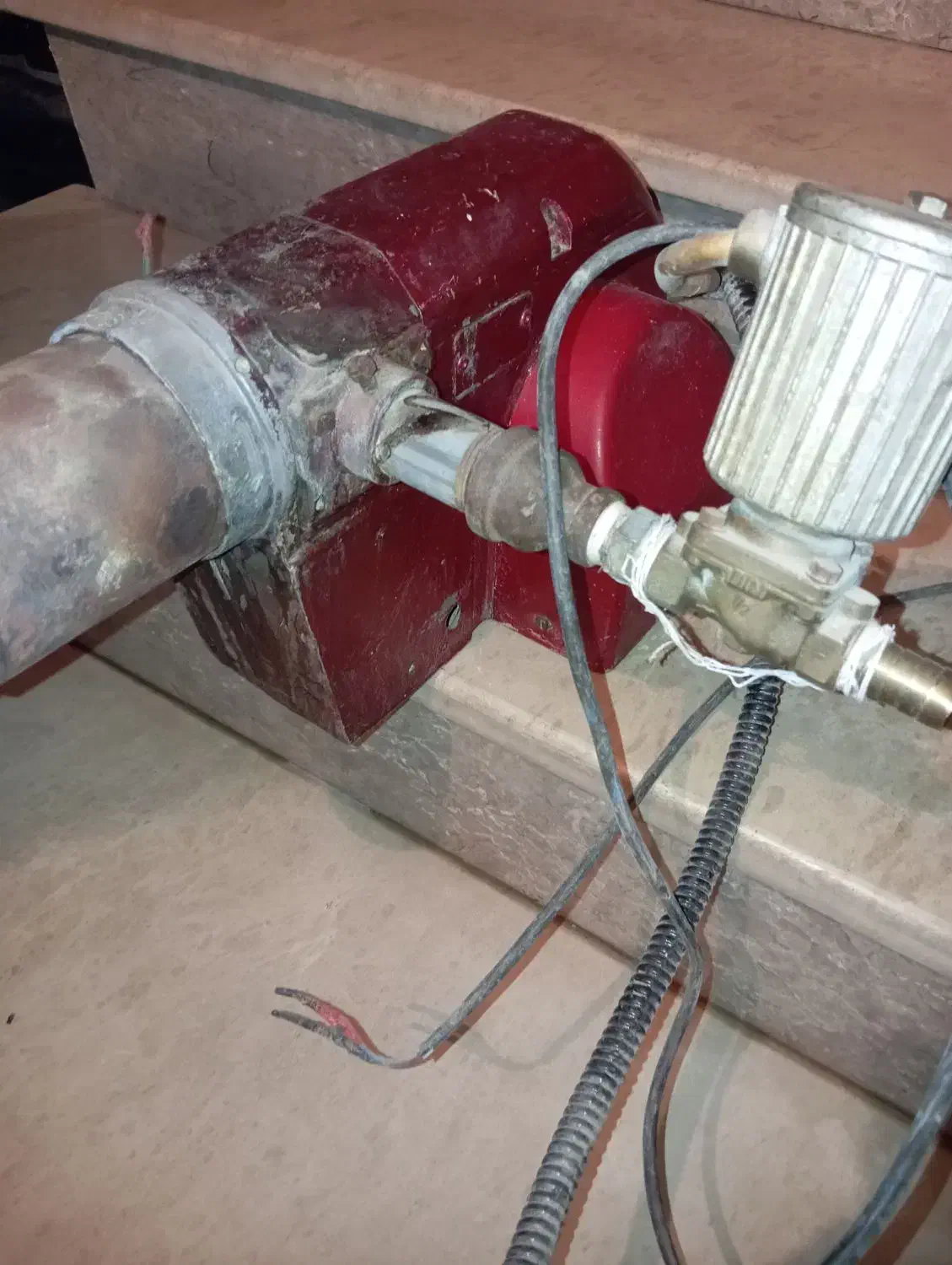 مشعل برقی|ابزارآلات|بروجن, |دیوار