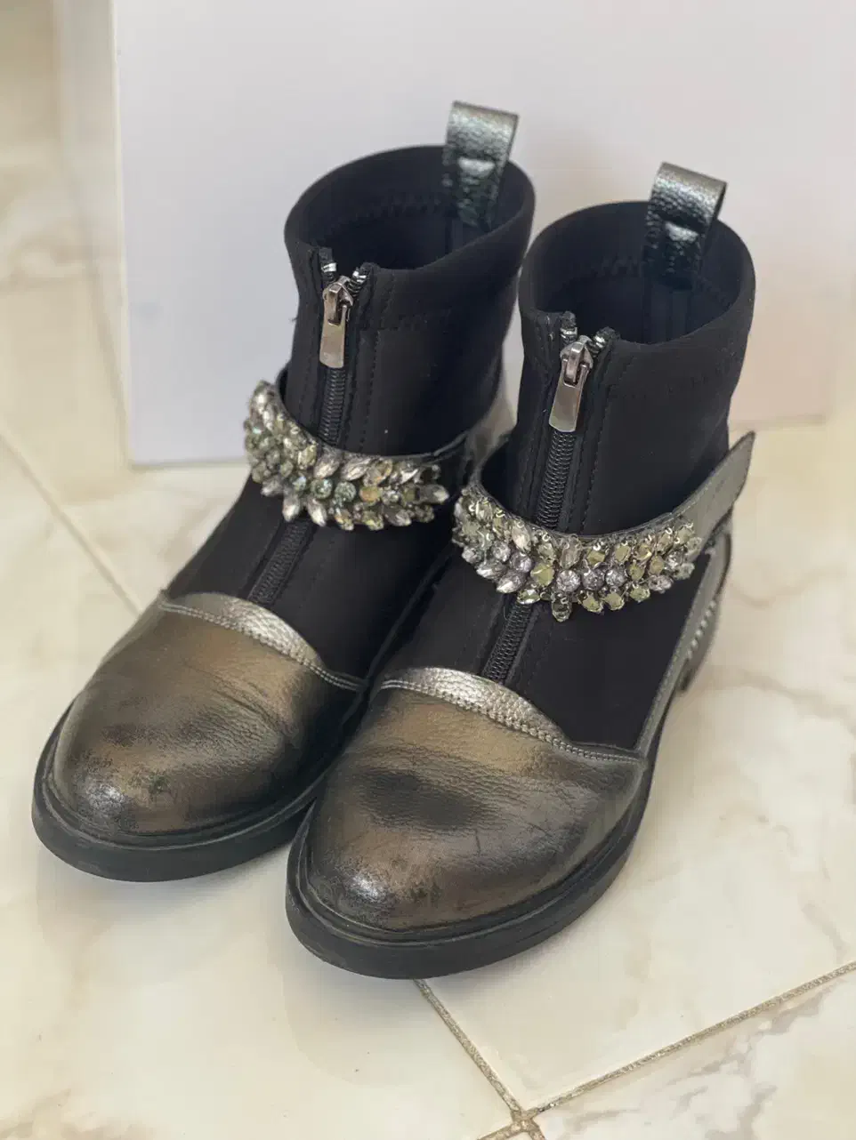 پوتین|کیف، کفش، کمربند|اردبیل, |دیوار