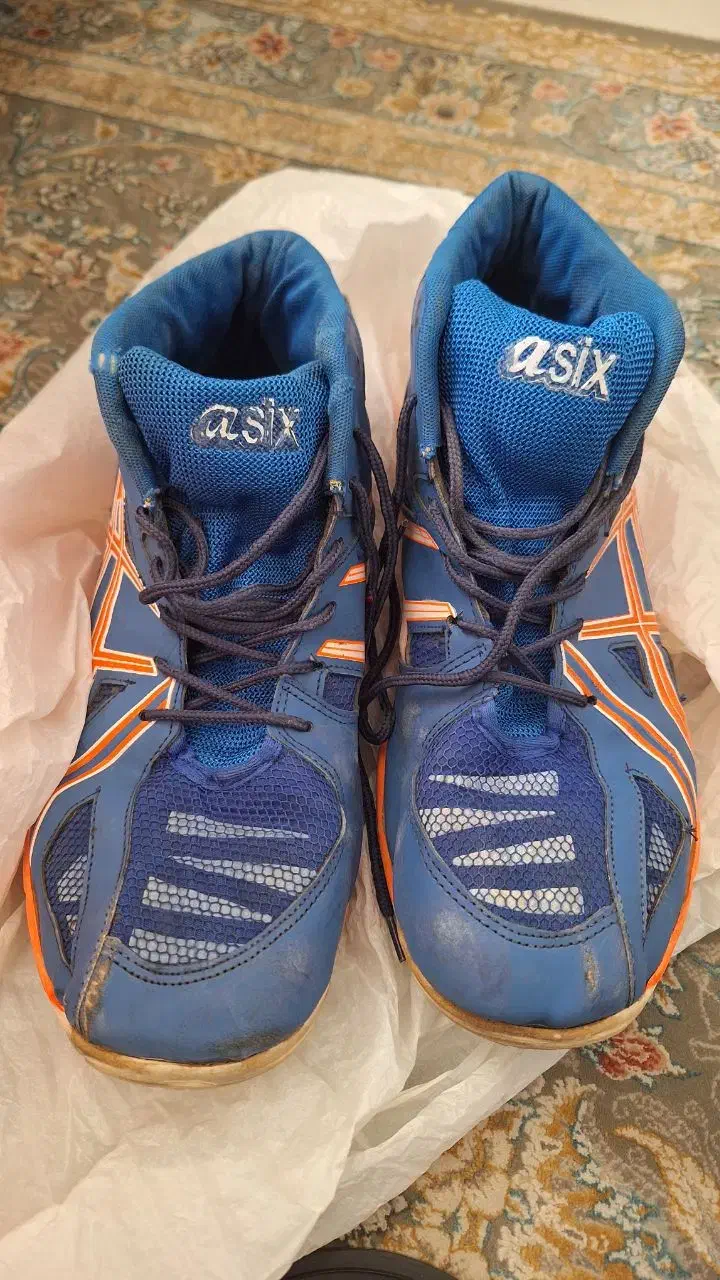 کفش والیبال|ورزش‌های توپی|ری, حمزه‌آباد|دیوار