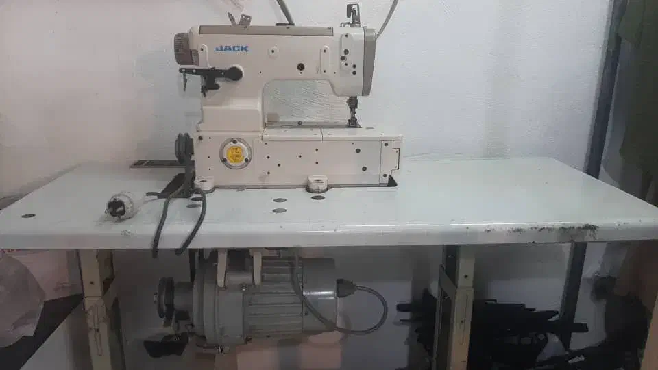 چرخ میاندوز|چرخ خیاطی و ریسندگی|کیش, |دیوار