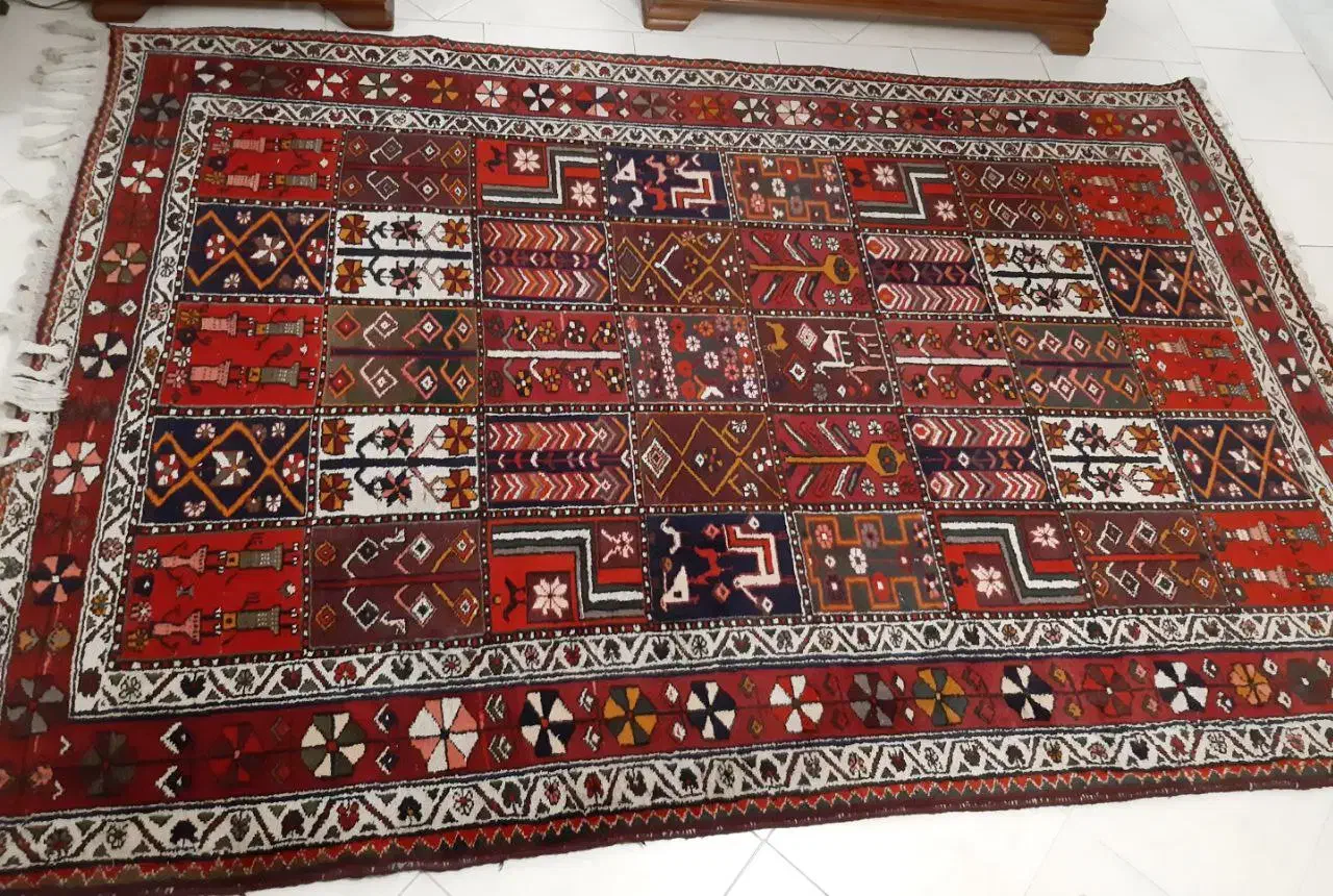 فرش|فرش|اصفهان, بهار آزادی|دیوار